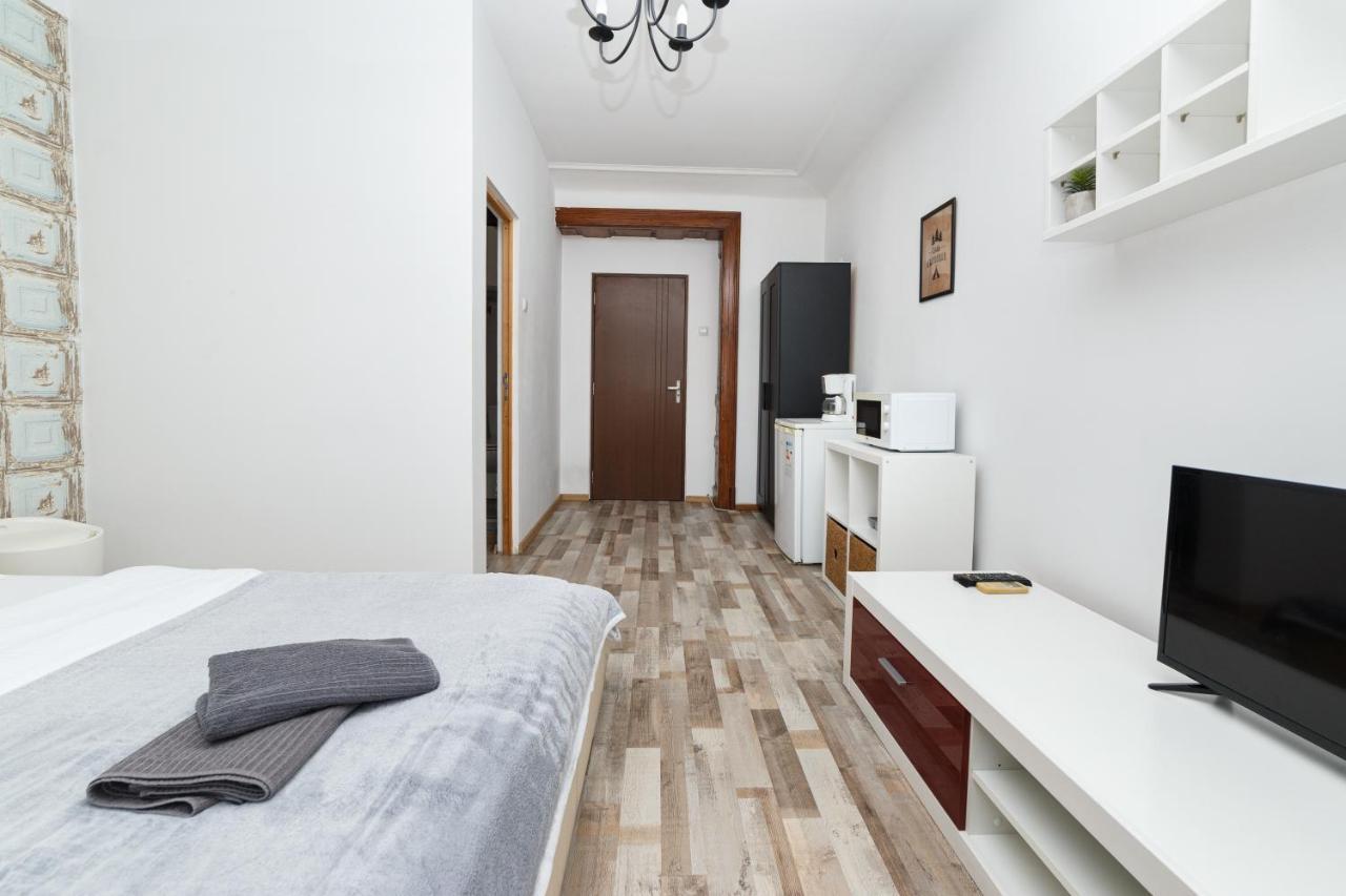 Color Apartments Street Blanari 12 Бухарест Екстер'єр фото